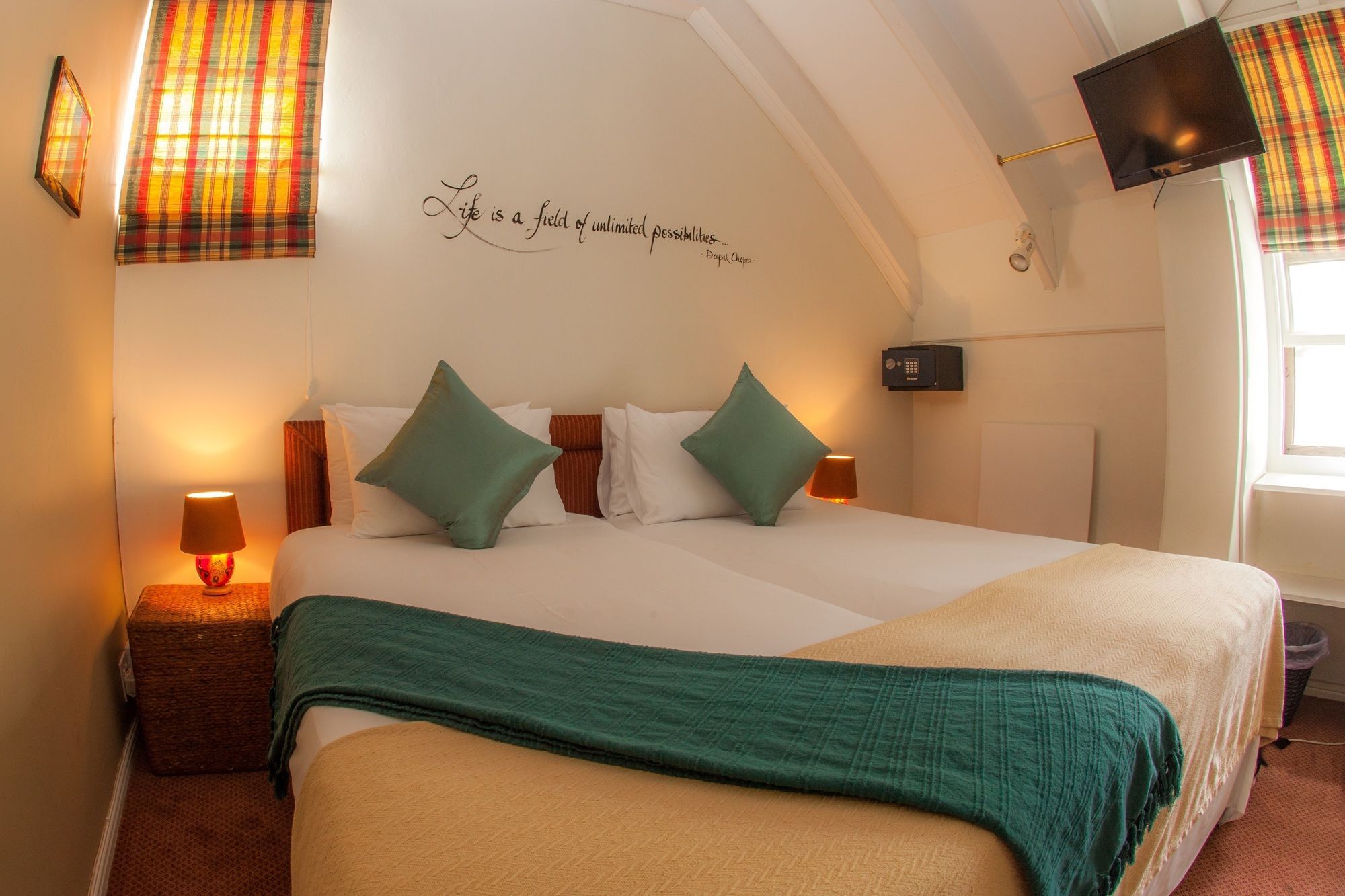 Somerset Villa Guesthouse Сомерсет-Уэст Экстерьер фото